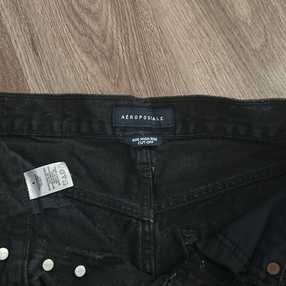 Aeropostale, 90’s High Rise Cut-Off Shorts - Picture 3 of 3